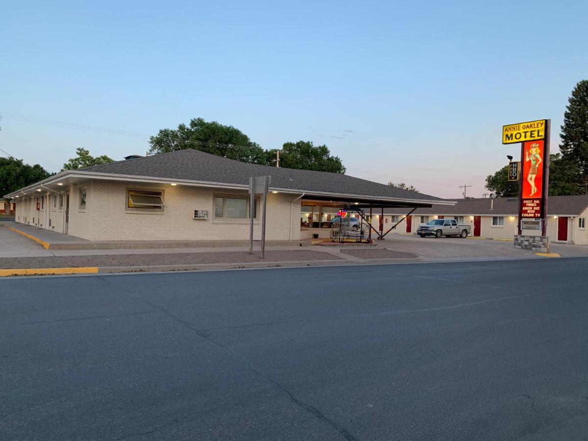 Annie Oakley Motel Oakley Exterior foto
