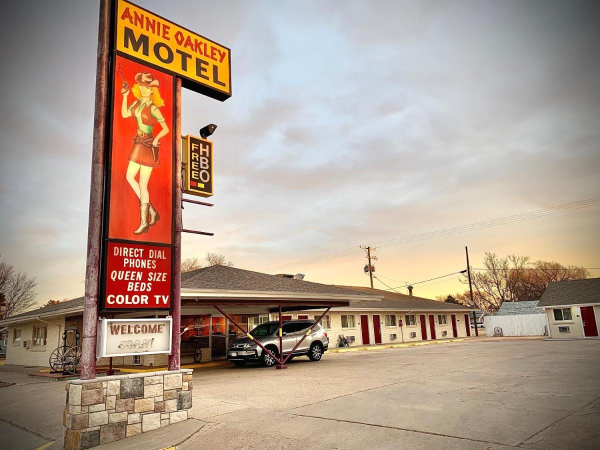 Annie Oakley Motel Oakley Exterior foto